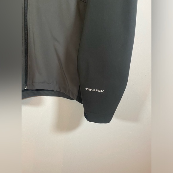 The North Face Men’s Winter Jacket Size XL (TNF APEX) - Picture 3 of 10